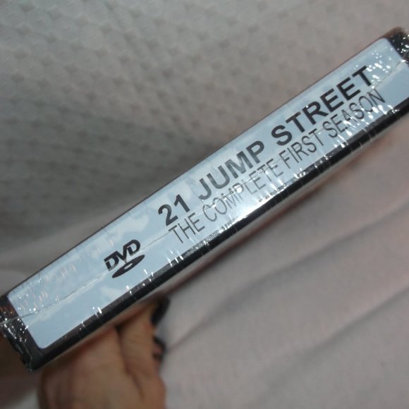 New/Sealed 21 Jump Street The First Season DVD Set - Picture 3 of 6